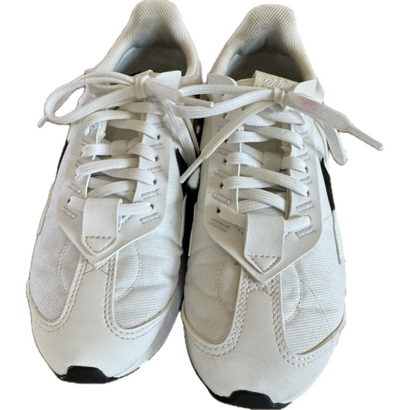 Nike Women’s Air Max Pre-Day White Black Sneakers Size 8 - Picture 2 of 7